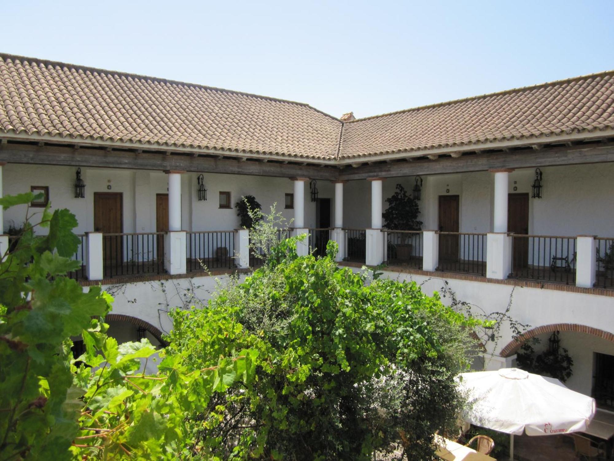 Hotel Cortijo Las Grullas Беналуп-Касас-Вьехас Экстерьер фото