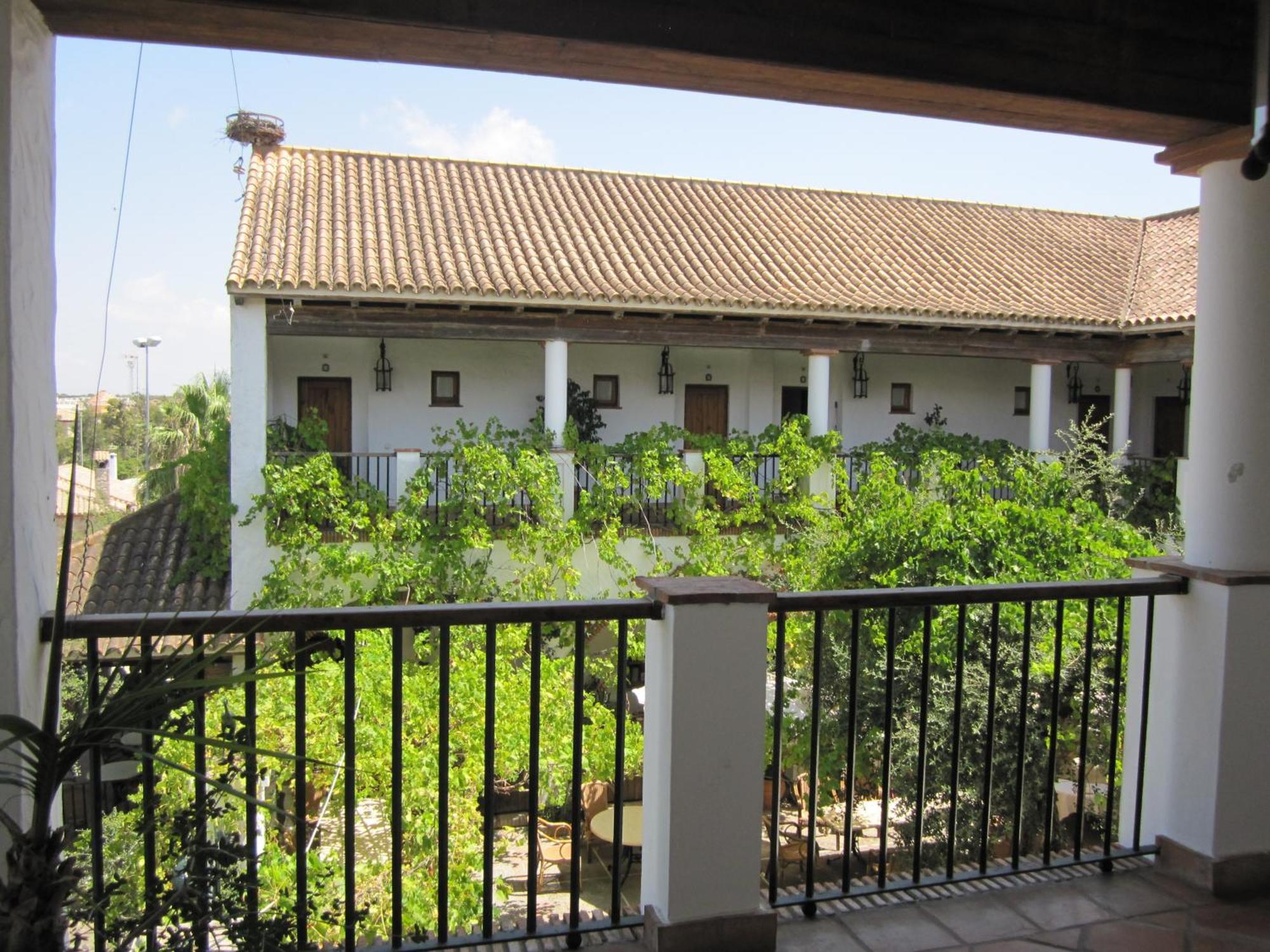 Hotel Cortijo Las Grullas Беналуп-Касас-Вьехас Экстерьер фото